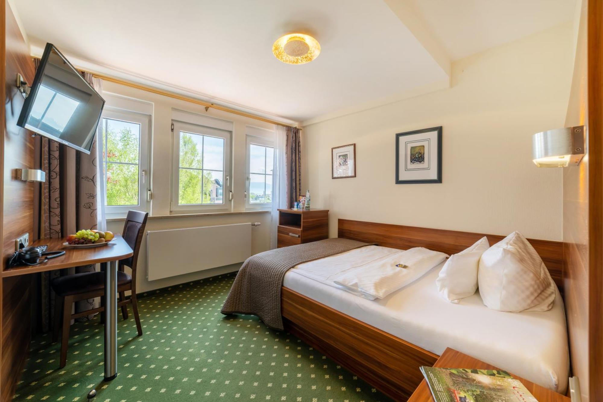 Hotel Schöngarten garni Lindau  Exteriör bild